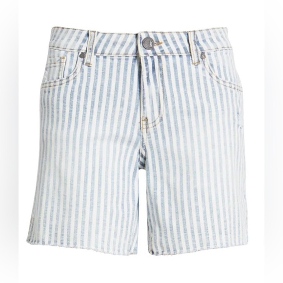 KUT from the Kloth Sophia Shorts with Frey Hem in Journal Wash - Picture 1 of 9
